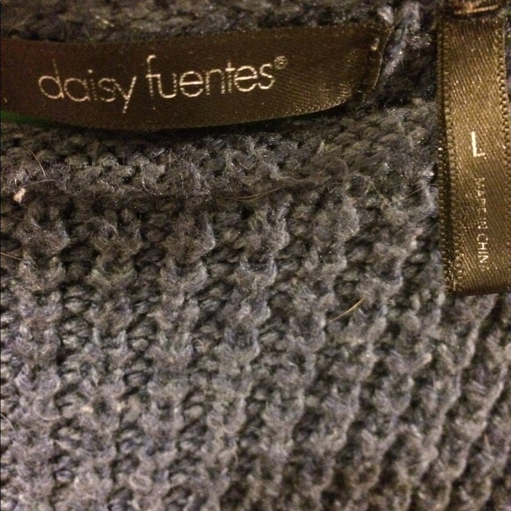 Sweater with pockets - Picture 3 of 3